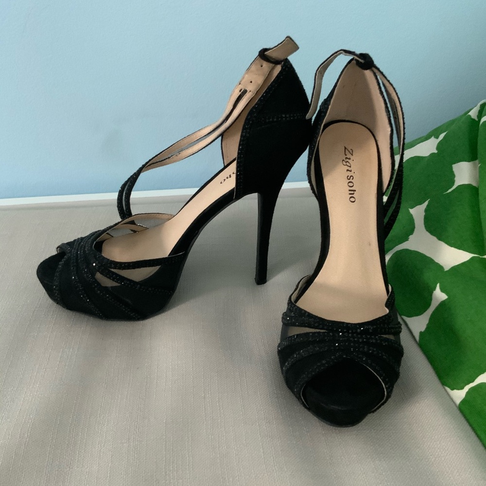 Black Rhinestone pumps